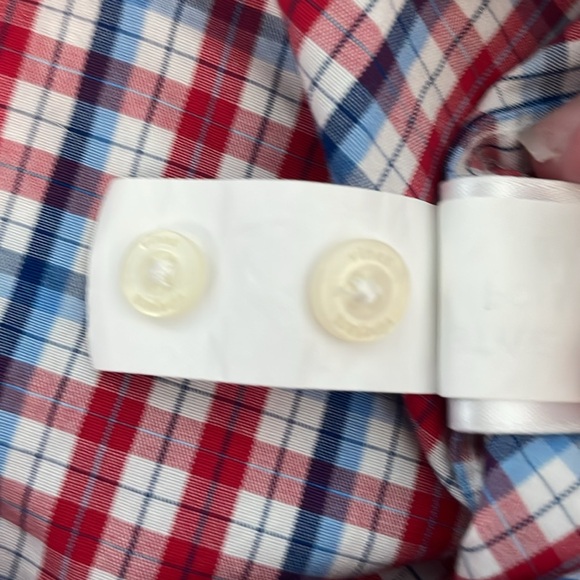 Great for picture day! Boys Large Vineyard Vines Long Sleeve Button Up Shirt - Picture 6 of 6